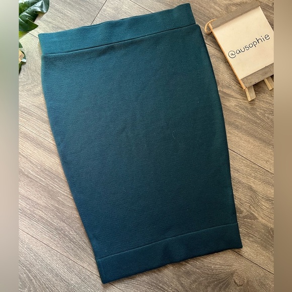 Debut Made in USA Stretch Knit Pencil Skirt in Blackout Teal. Size L - Picture 1 of 6